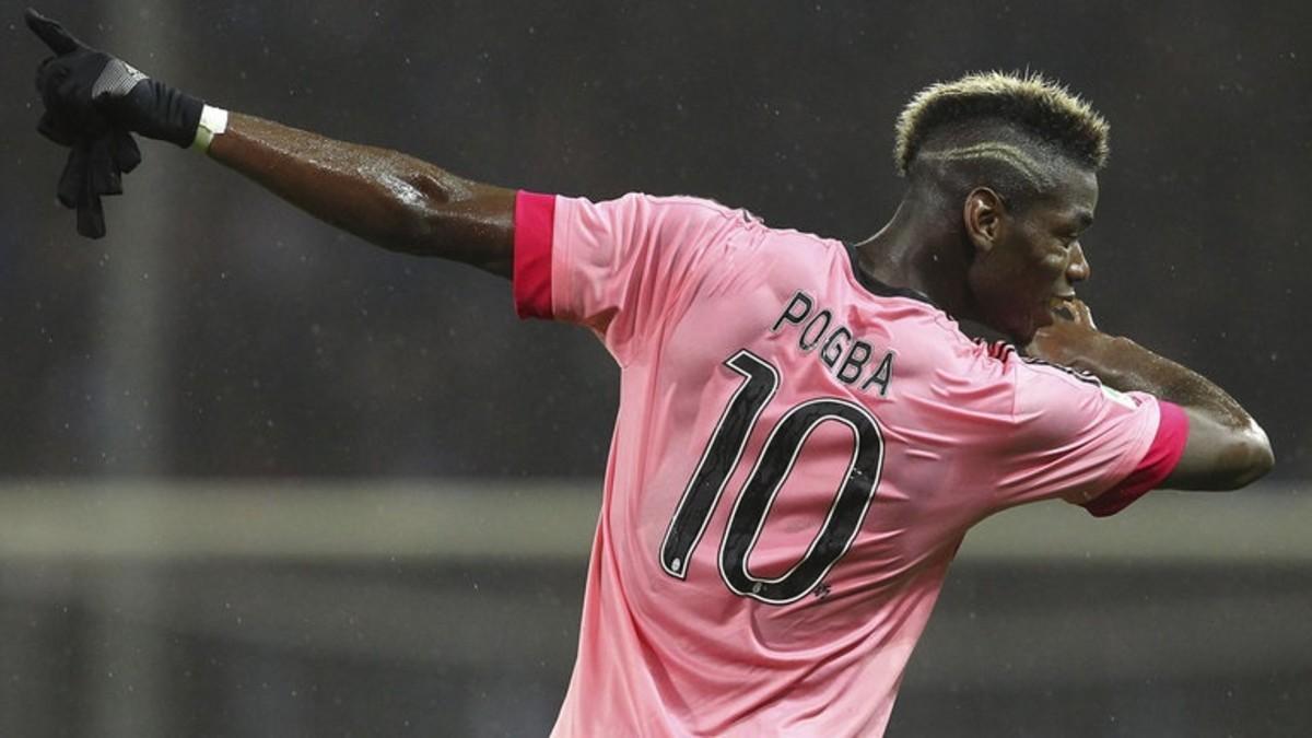 Paul Pogba practioca 'dab-dance'