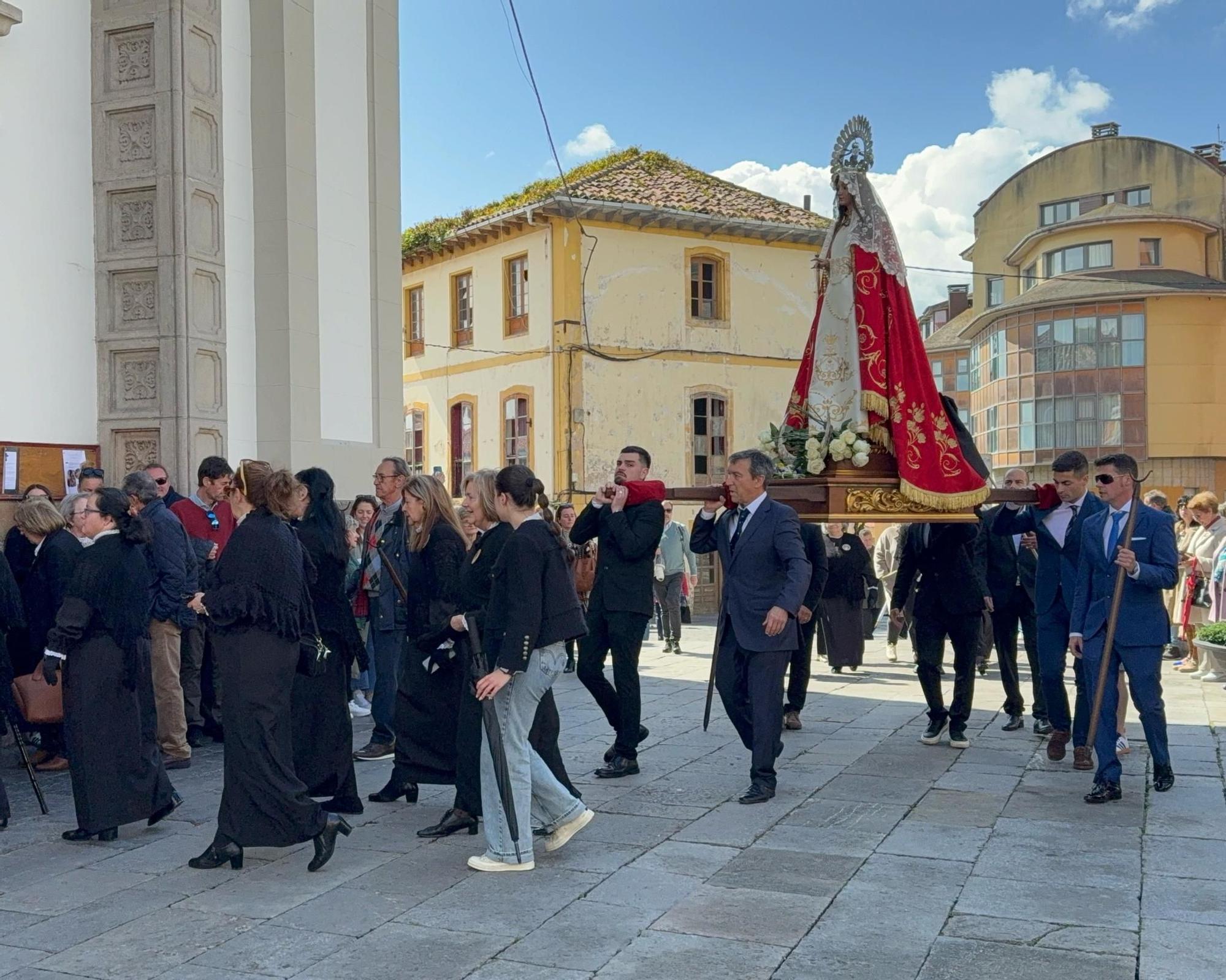 Así vivió Candas el cierre de su Semana Santa con la Procesion del Encuentro