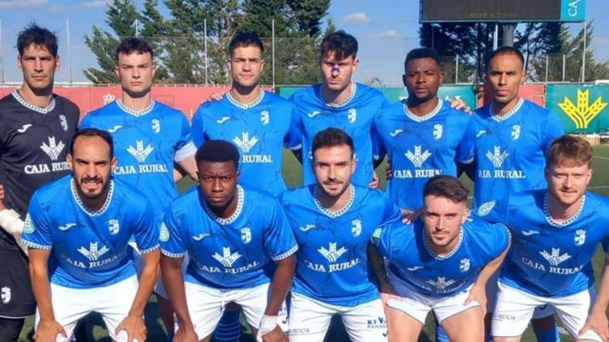 Once inicial del CD Villaralbo ante Santa Marta. | CEDIDA