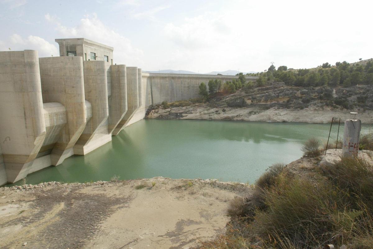 Una imagen del pantano de de Puentes, en Lorca.