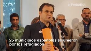 25 municipis espanyols van firmar un manifest exigint-li al Govern espanyol complir els seus compromisos amb la crisi migratòria. 
