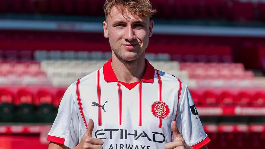 El delantero ucraniano Vladyslav Vanat, nuevo jugador del Girona