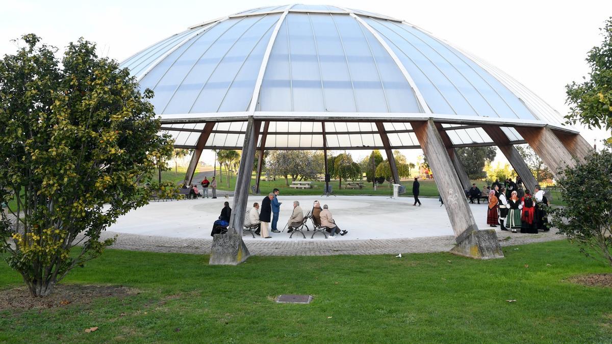 Cúpula del parque de Eirís.