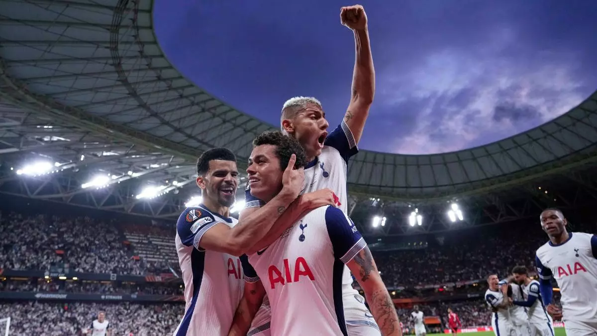 El Tottenham toca la gloria en San Mam谷s