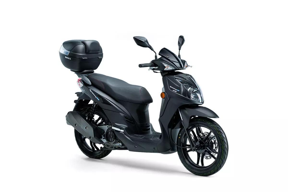 La SYM Symphony 125 es la cuarta moto más vendida en España durante el mes de octubre con 755 matriculaciones. Su coste inicial es desde 2.299 euros.