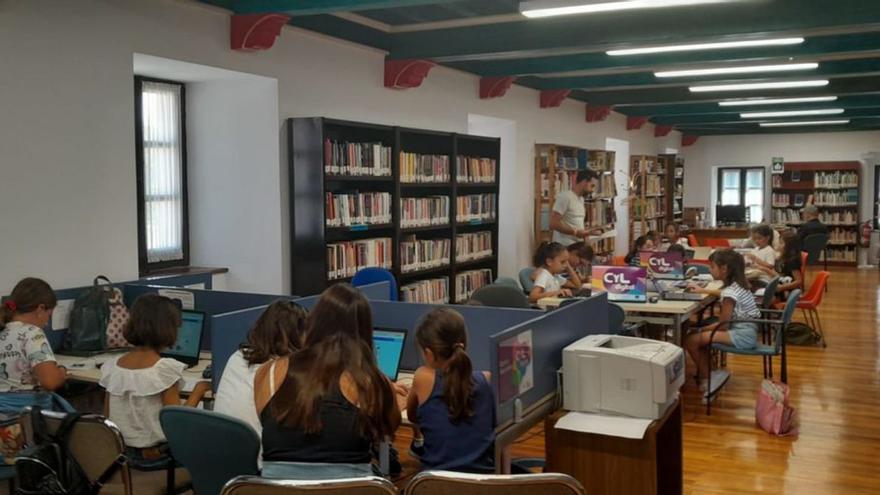 Un taller de Canva clausura las actividades de verano en la Casa de Cultura de Toro