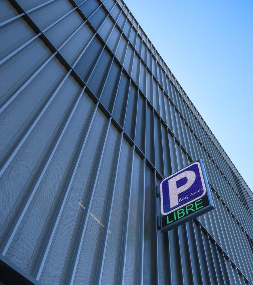 El Roig Arena abre al público su gran aparcamiento en altura