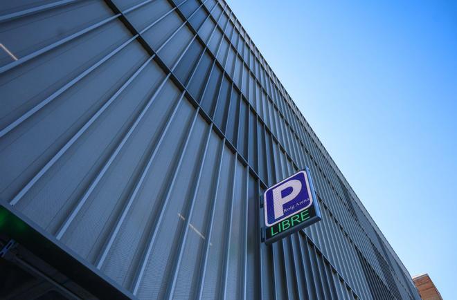 El Roig Arena abre al público su gran aparcamiento en altura