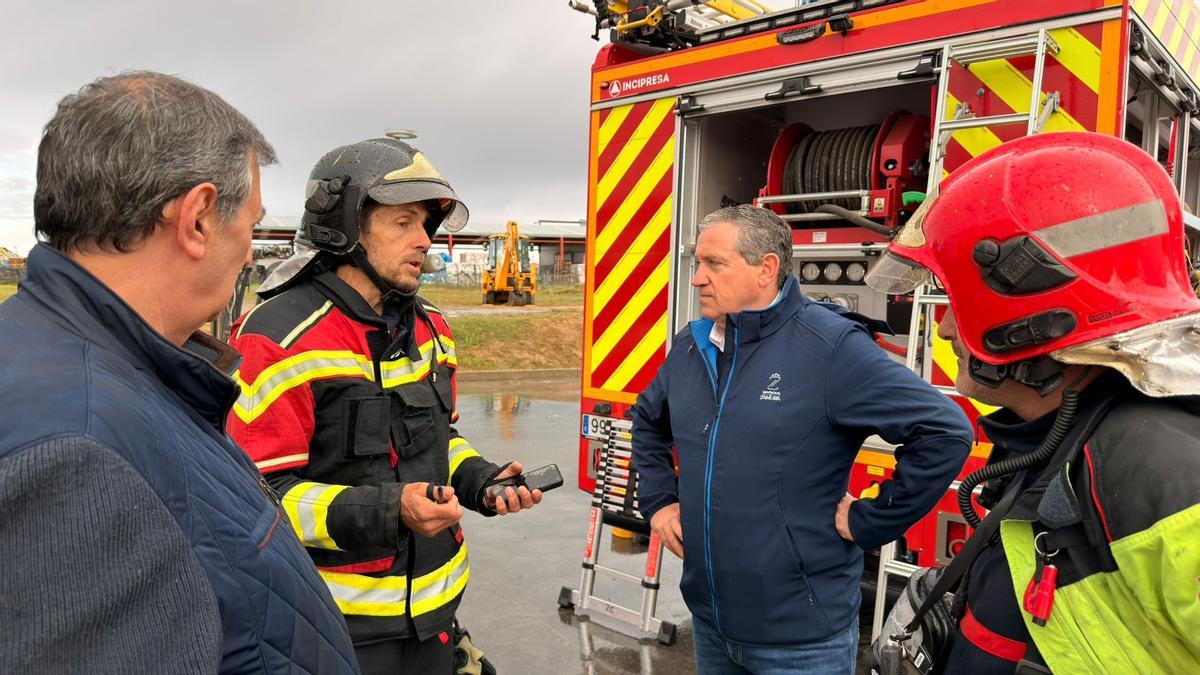 El presidente de la Diputación de Zamora, Javier Faúndez Domínguez, se desplazó hasta la fábrica