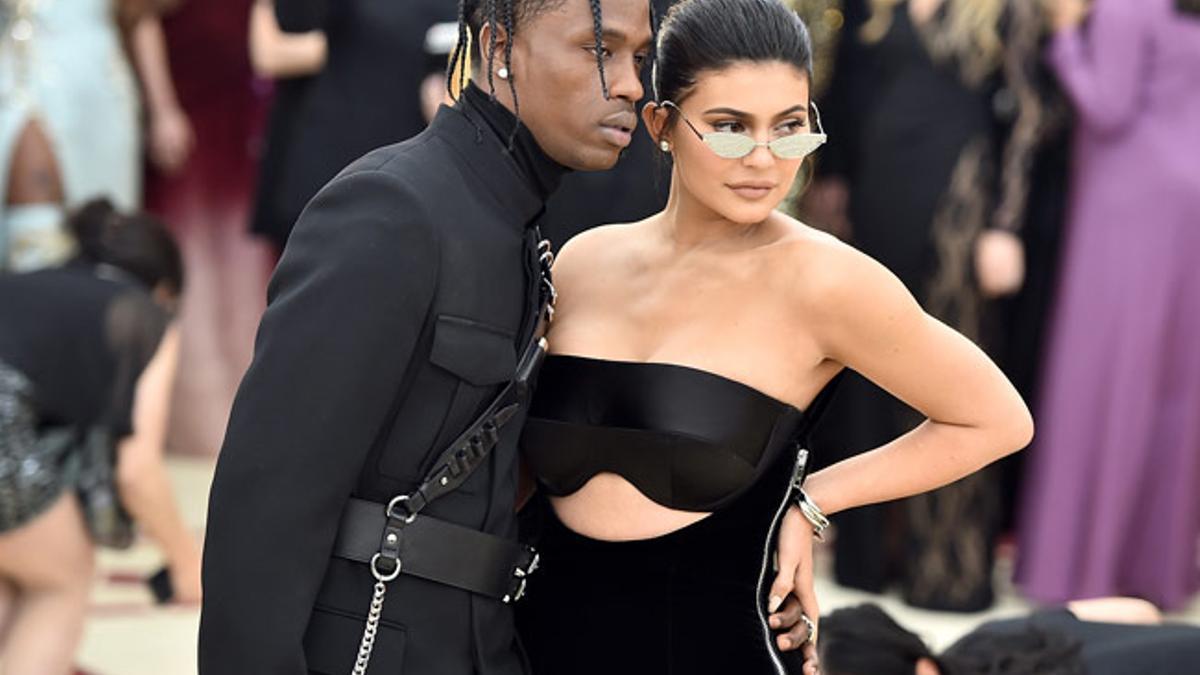 Kylie Jenner y Travis Scott en la Gala Met 2018