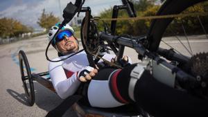 Sergio Garrote, en pleno esfuerzo, durante un entrenamiento con su ’handbike’.