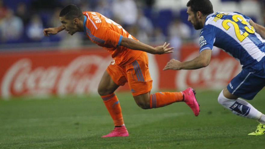 Jaume sostiene al Valencia en la primera parte