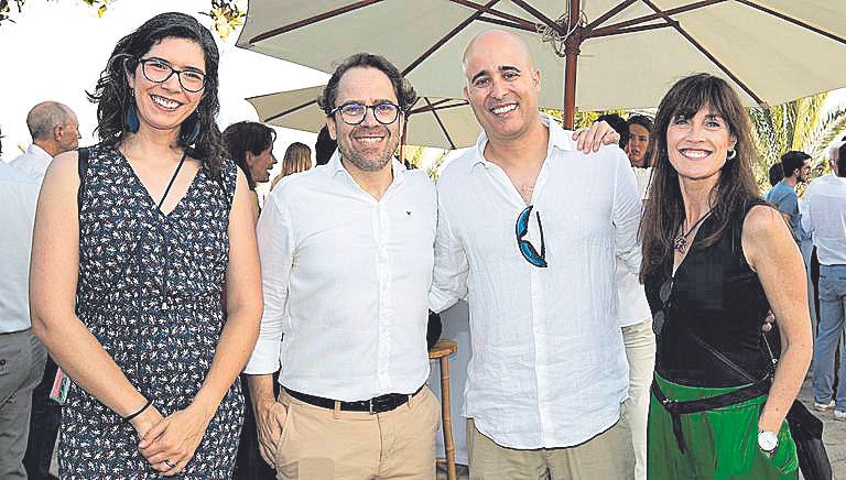 Alicia Ruiz (Secretaria COVIB), Ignacio García-Moris, Pablo Díaz-Romeral y Susane Herrero.