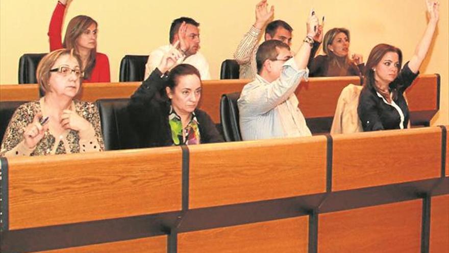 El juez archiva la causa contra 9 ediles del PP por el ‘caso Papelera’