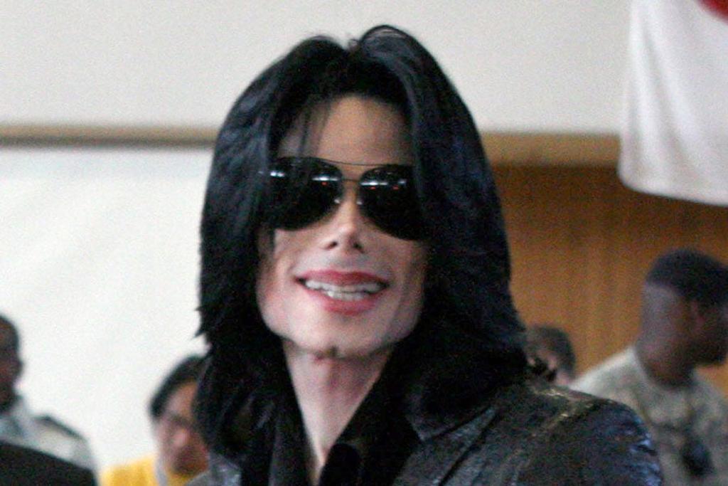 Michael Jackson anuncia su regreso - Cuore