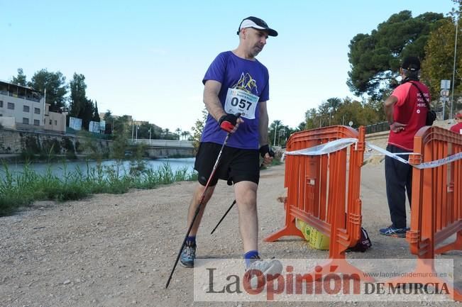 Marcha Nórdica en la mota del río Segura