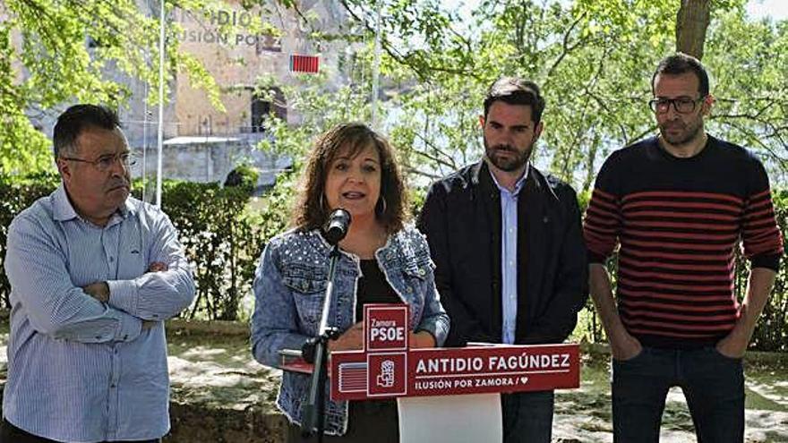 José Ignacio Martín Benito, Iratxe García, Antidio Fagúndez e Iñaki Gómez, durante la comparecencia en Olivares.