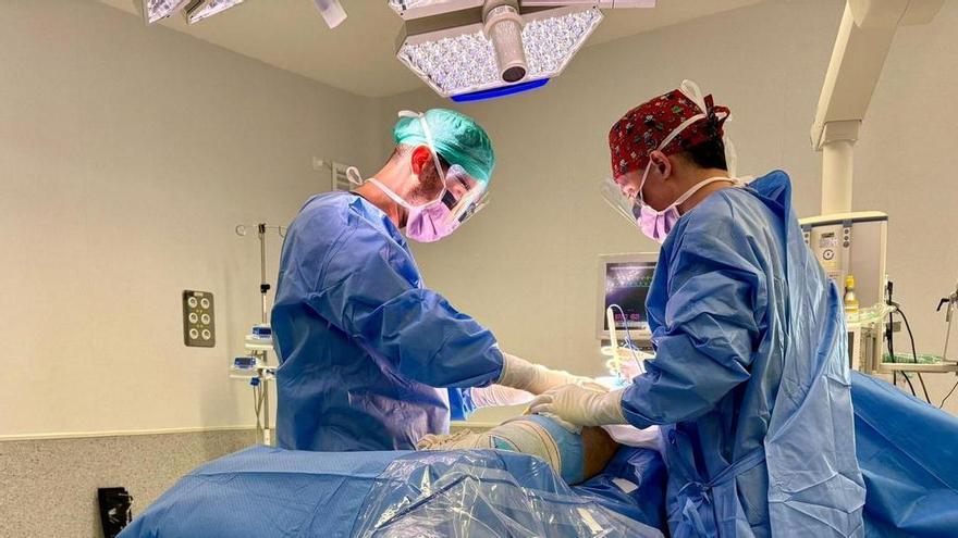 Una nueva cirugía de cadera menos invasiva y con prótesis de cerámica que llega a Elche