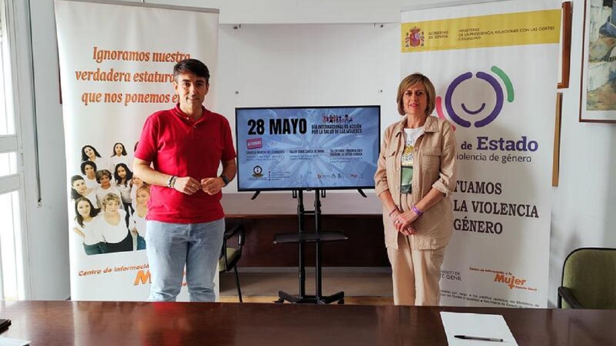 José Antonio Gómez y Loli Franco, en la presentación de las actividades.