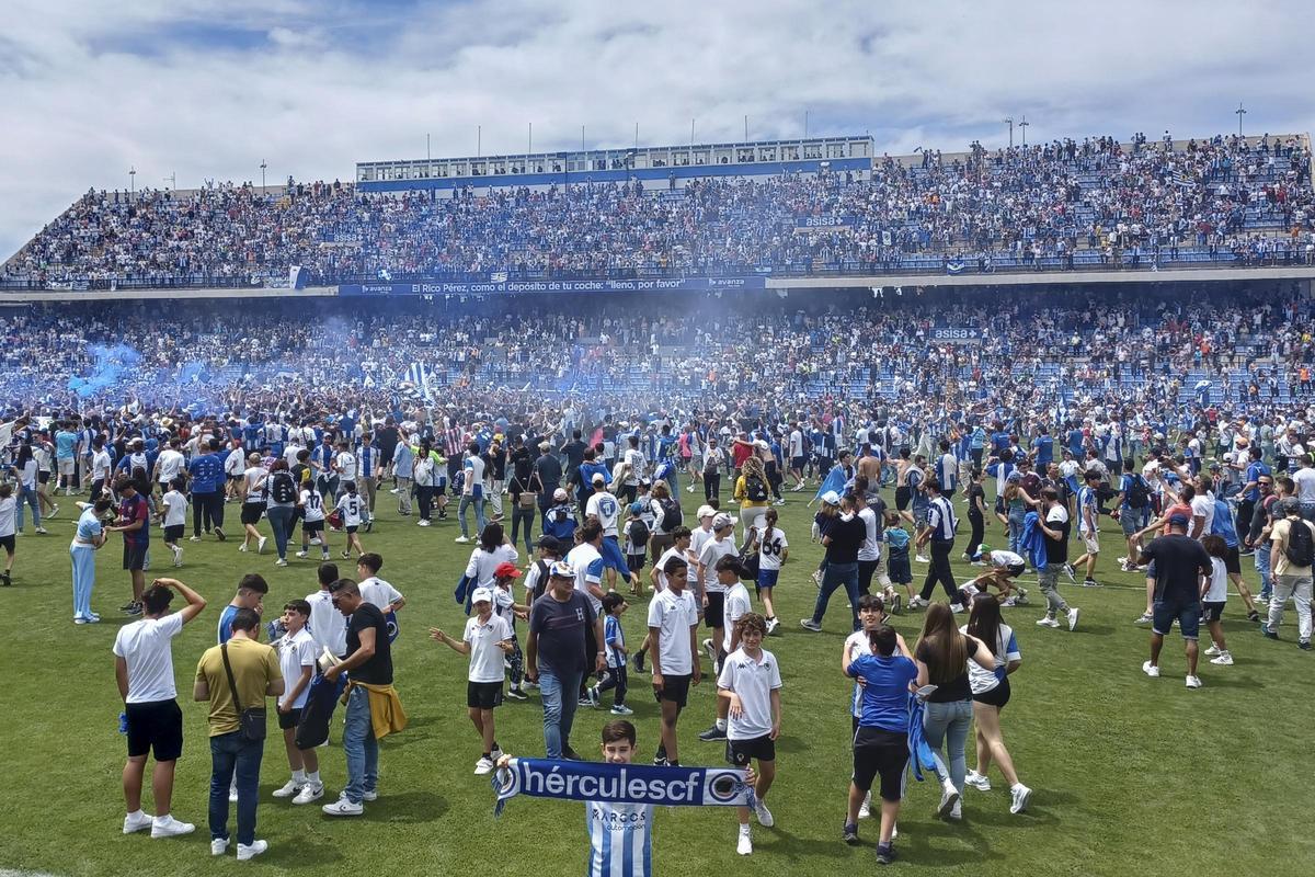 El Hércules asciende a Primera RFEF, su decimocuarto ascenso y noveno campeonato de liga
