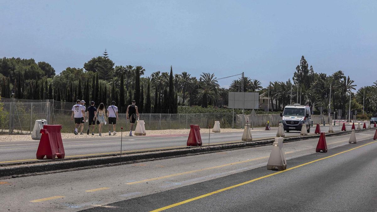 Las obras en el vial entre Elche y Santa Pola aceleran con la extensión de la mediana y dos nuevas rotondas