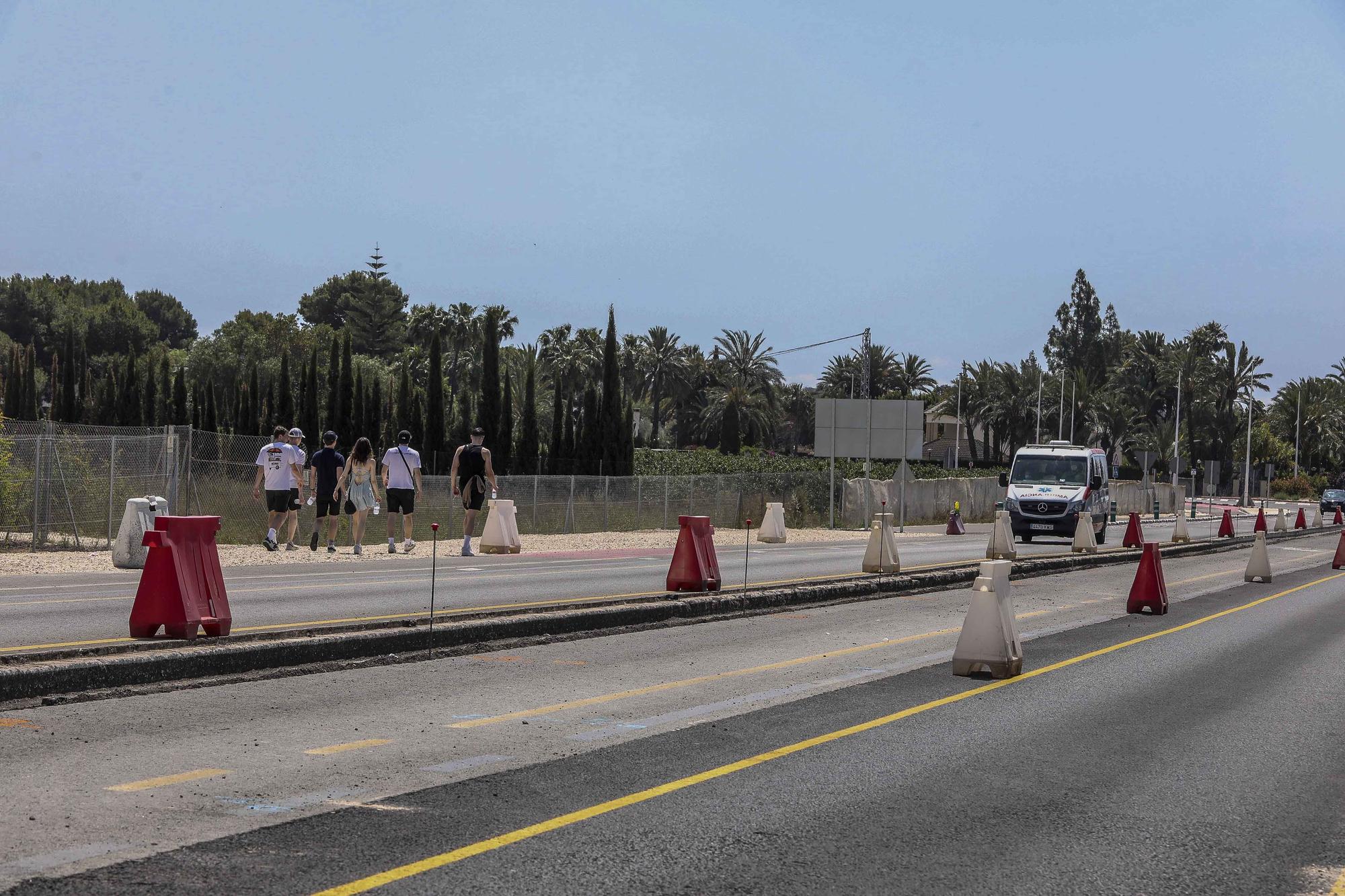 Las obras en el vial entre Elche y Santa Pola aceleran con la extension de la mediana y dos nuevas rotondas