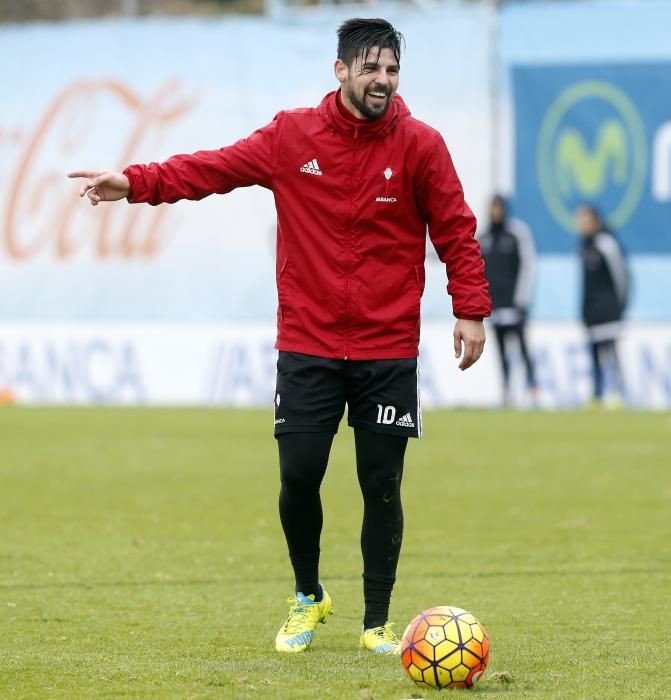 Nolito entrena sin molestias