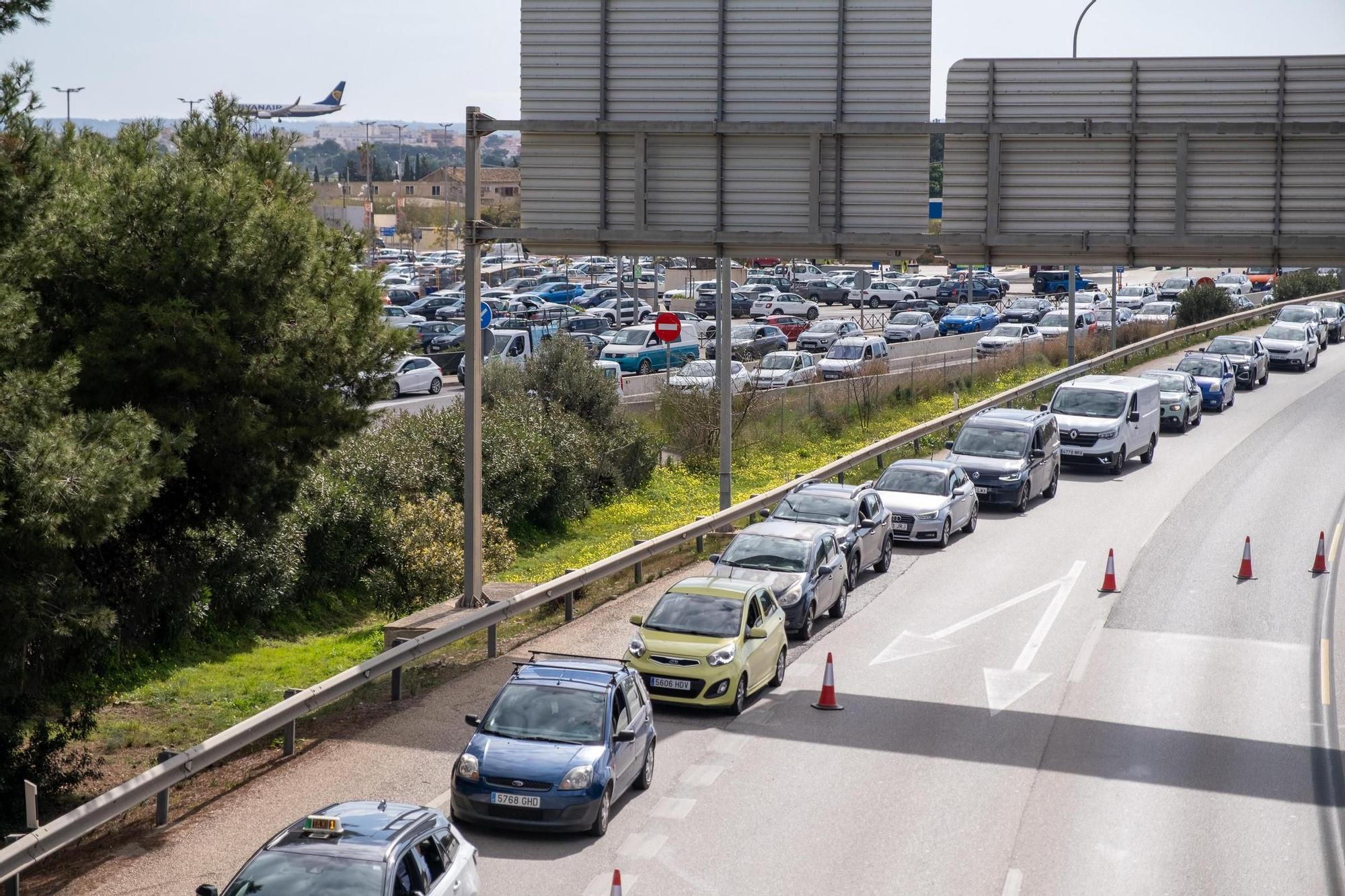Así ha sido el colapso de más de 7 kilómetros en la autopista del aeropuerto hacia Palma