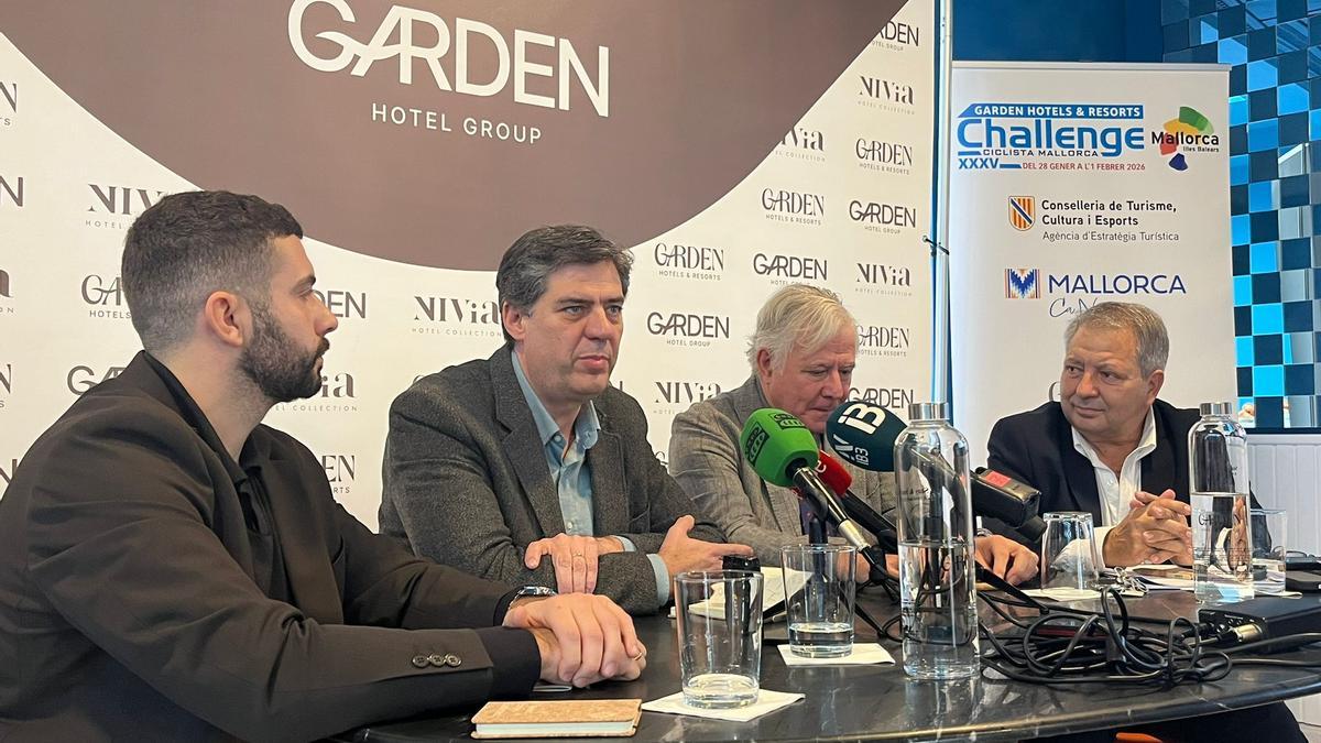 Autoridades y directivos, esta mañana en el Gomila Palma Apartments presentando la Challenge de 2026.