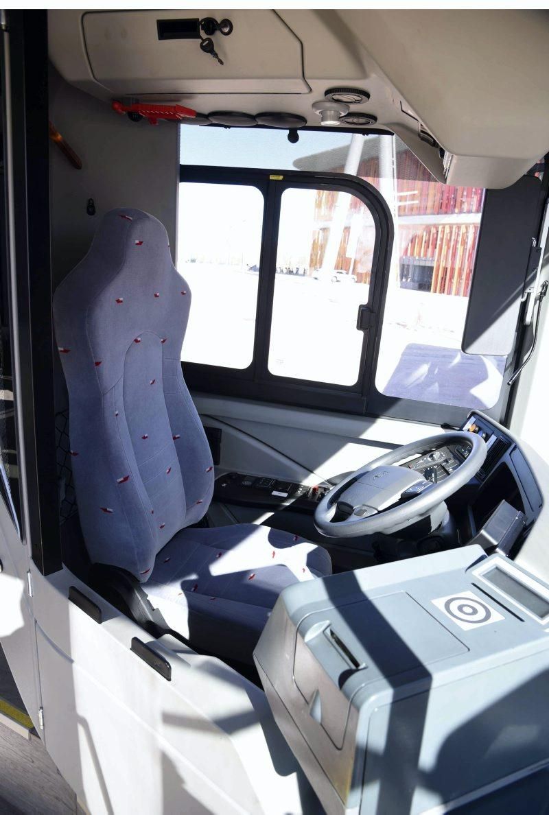 Presentación de la nueva flota de autobuses híbridos de Zaragoza