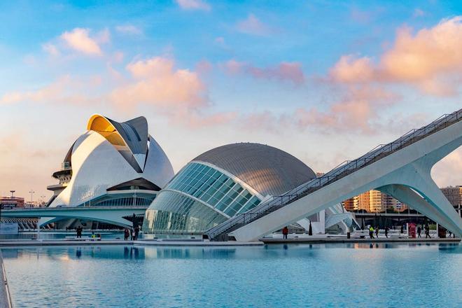 La Ciudad de las Artes y las Ciencias de Valencia (Ciutat de les Arts i les CIències)