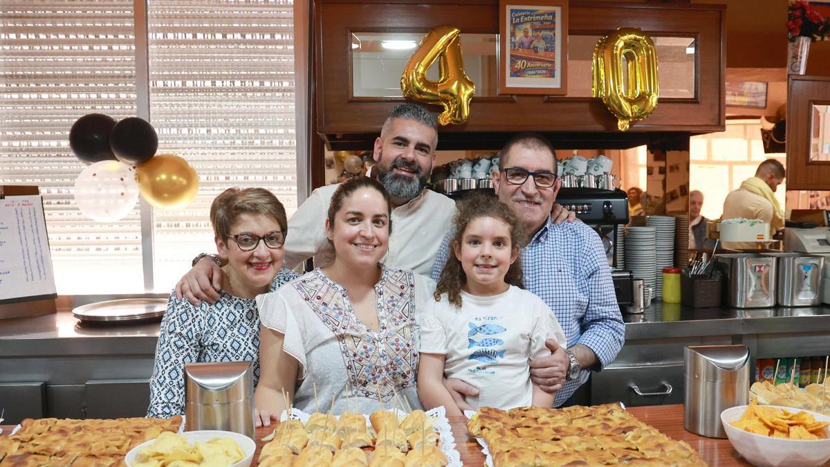 La Entrimeña celebra sus cuarenta años en la avenida de Balaídos