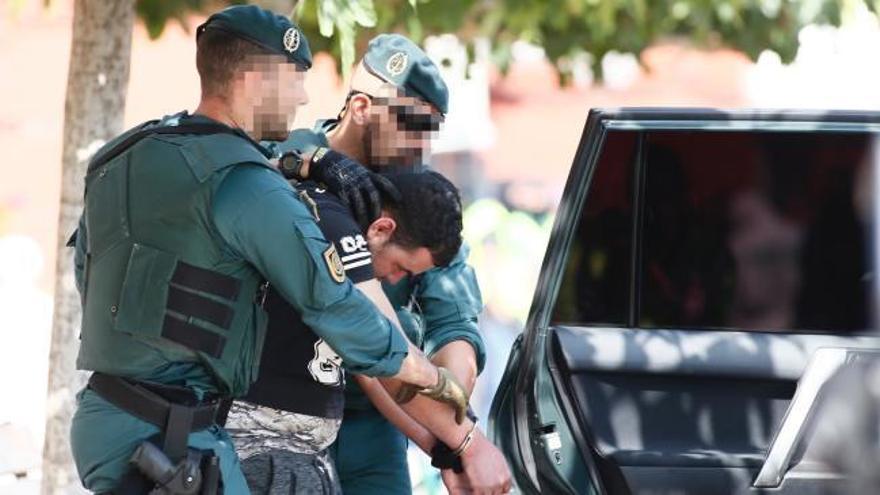 Salida del yihadista detenido en Vinaròs por la Guardia Civil