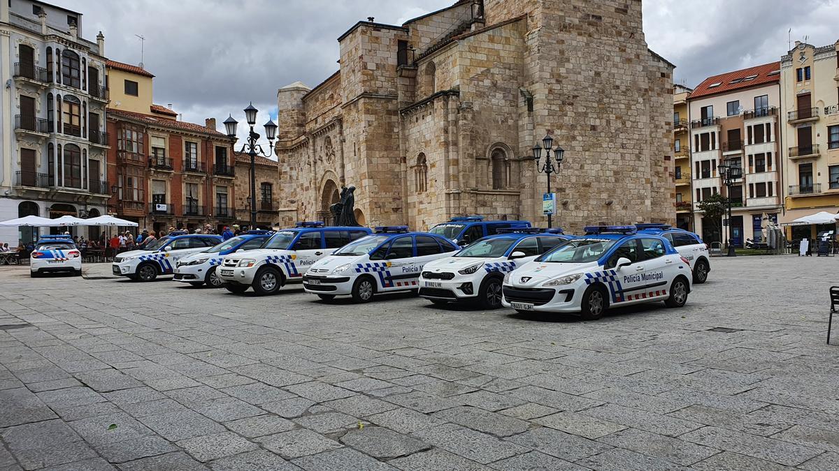 Coches de la Policía Municipal de Zamora.