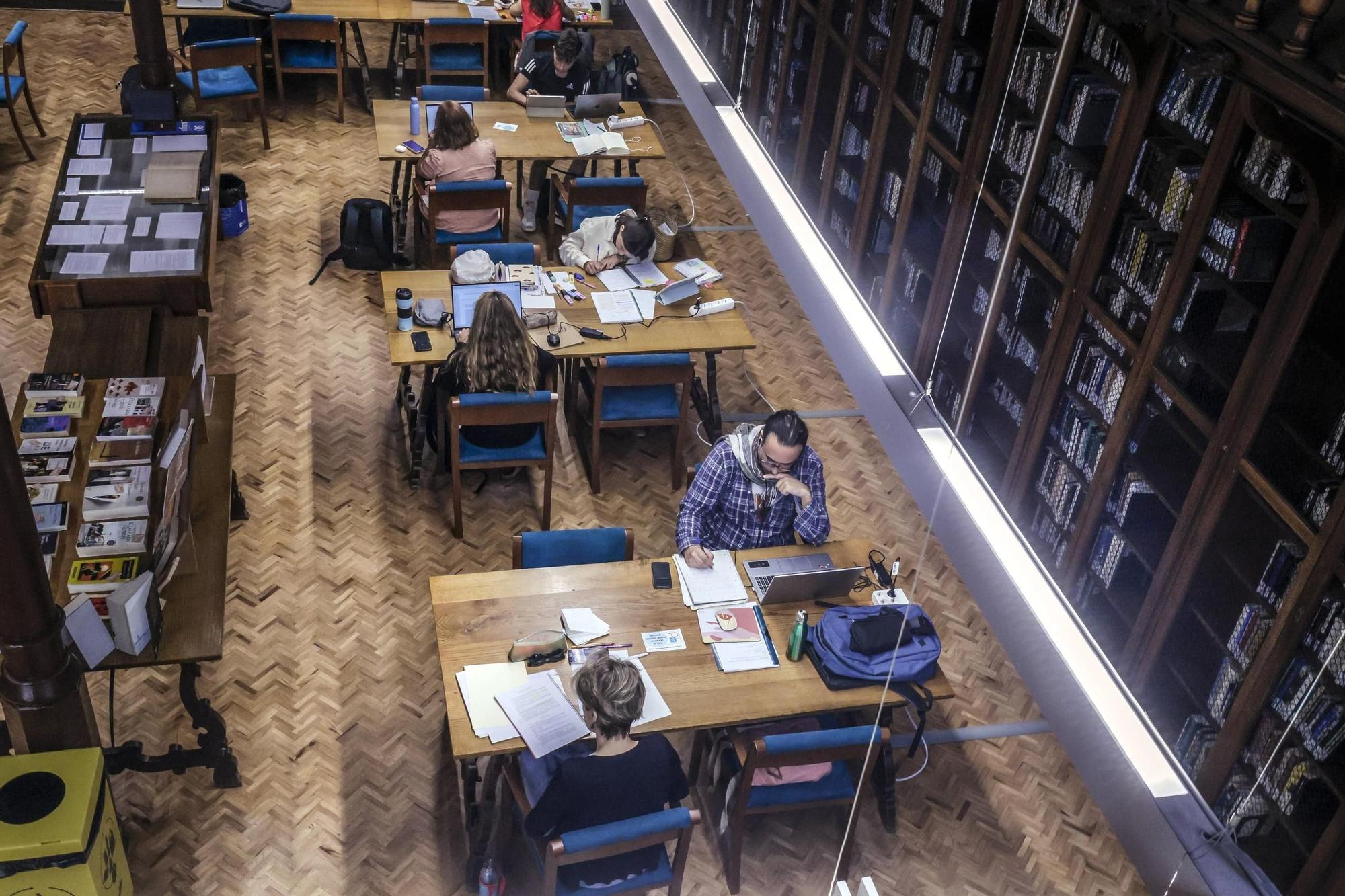 La Biblioteca de Cort cumple 90