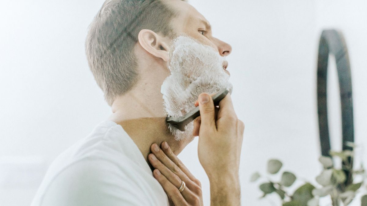 Por qué la gente está usando la espuma de afeitar para limpiar? ¡Funciona!