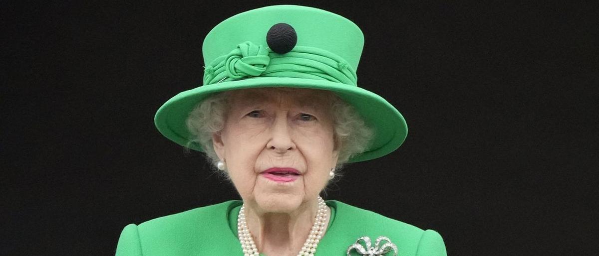 Así es la nube viral con el perfil de la reina Isabel II que ha puesto del revés a las redes sociales