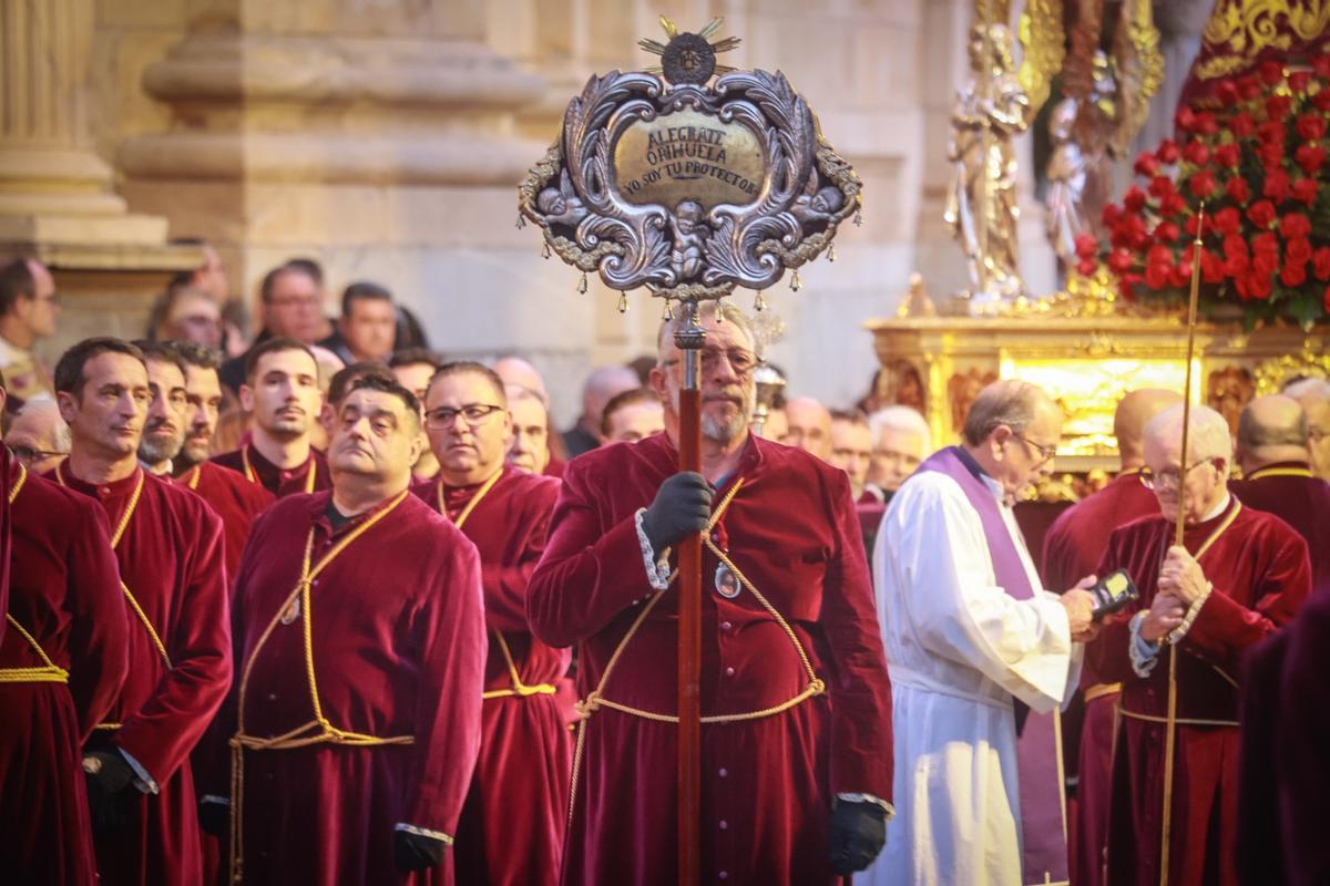 El patrón de Orihuela regresa a su capilla