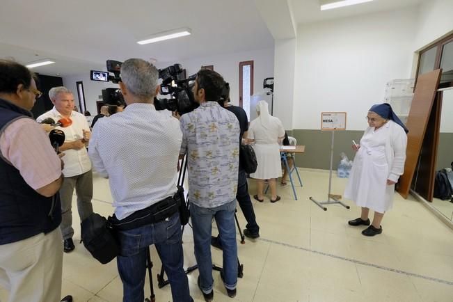 26J: Los canarios acuden a las urnas