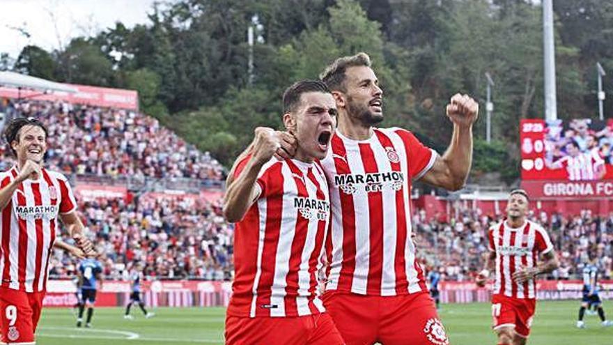 Gallar i Stuani celebrant un gol en el Girona-Rayo (3-1).