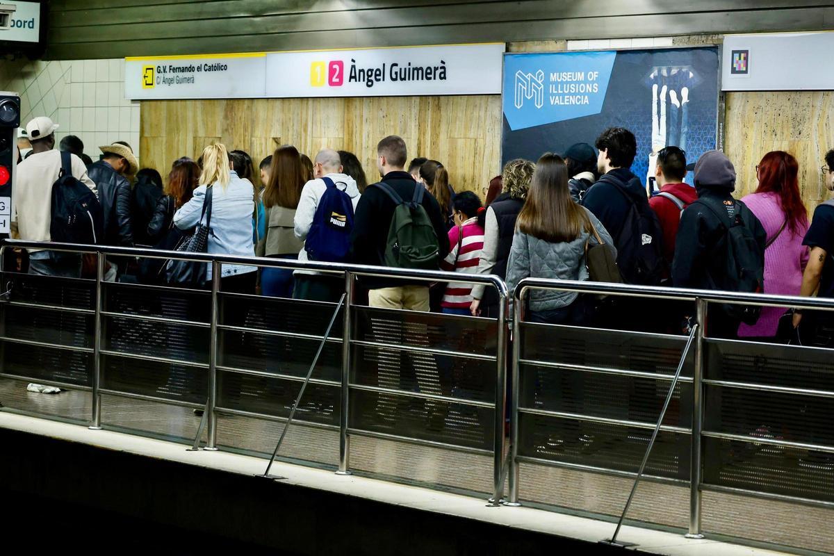 Caos en Metrovalencia: una avería eléctrica interrumpe la circulación en plena jornada de huelga