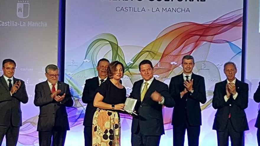 Ambrosio recoge la medalla al mérito cultural de Castilla-La Mancha