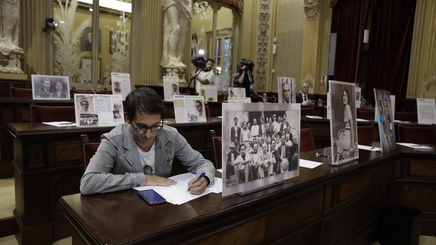 Los diputados de la oposición se marchan del hemiciclo en pleno discurso de Prohens