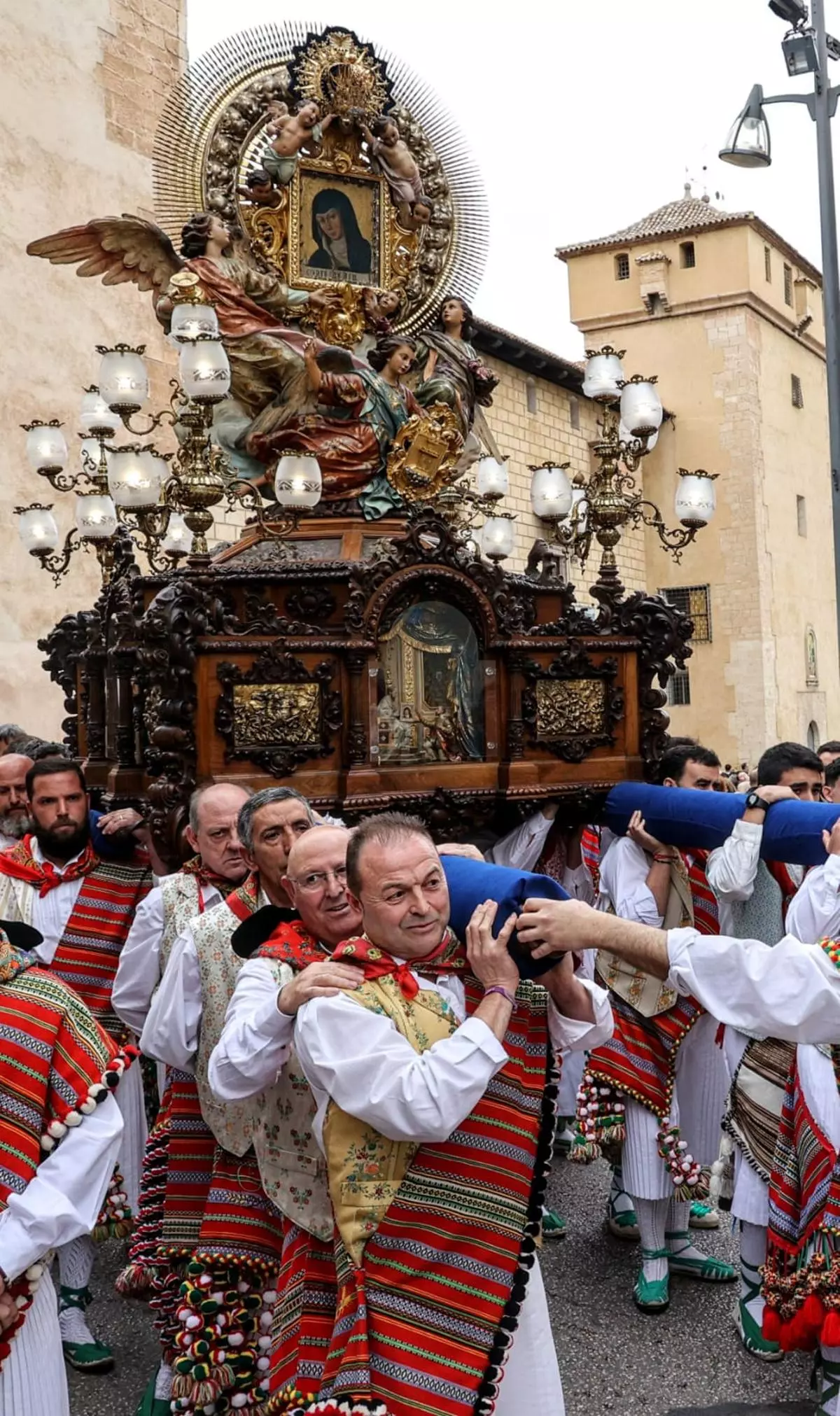 Cocentaina sale a la calle a honrar a la Mareta