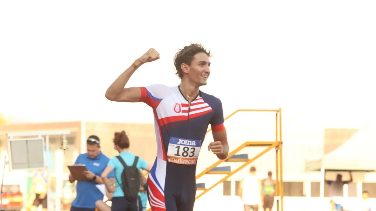 Arnau Pujols, rècord manresà i mínima per a l'europeu Sub-20 en els 800 metres