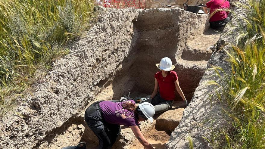 Visita al yacimiento de Los Saladares en Orihuela