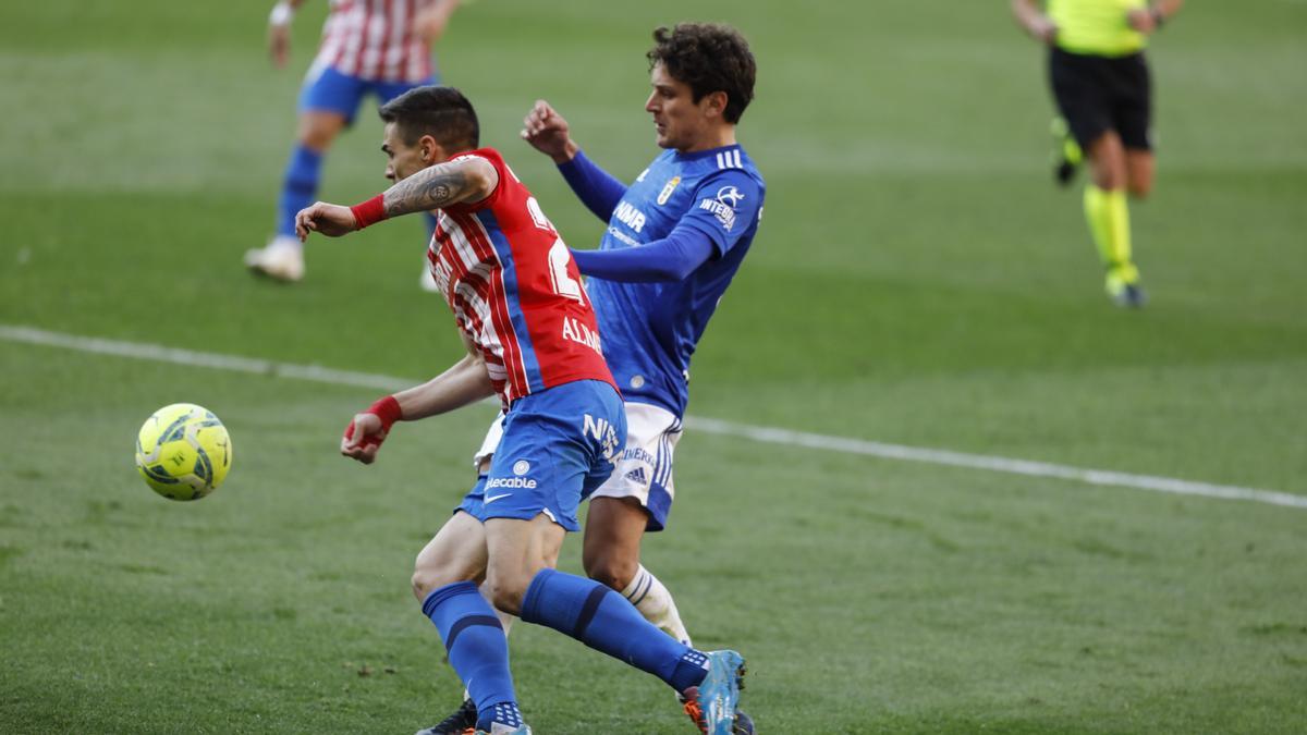 En imágenes: el derbi entre el Sporting y el Real Oviedo