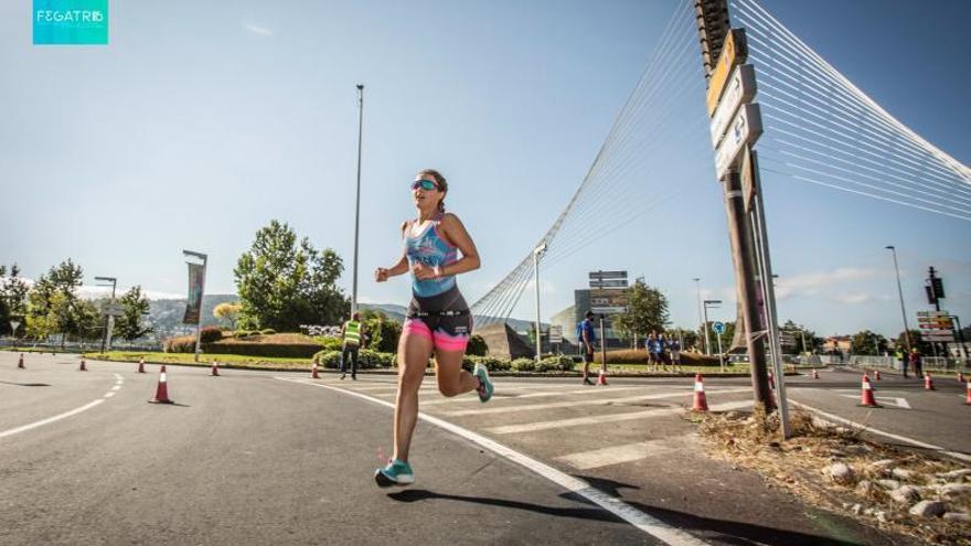 Las promesas del triatlón autonómico destacan en el Cidade de Pontevedra