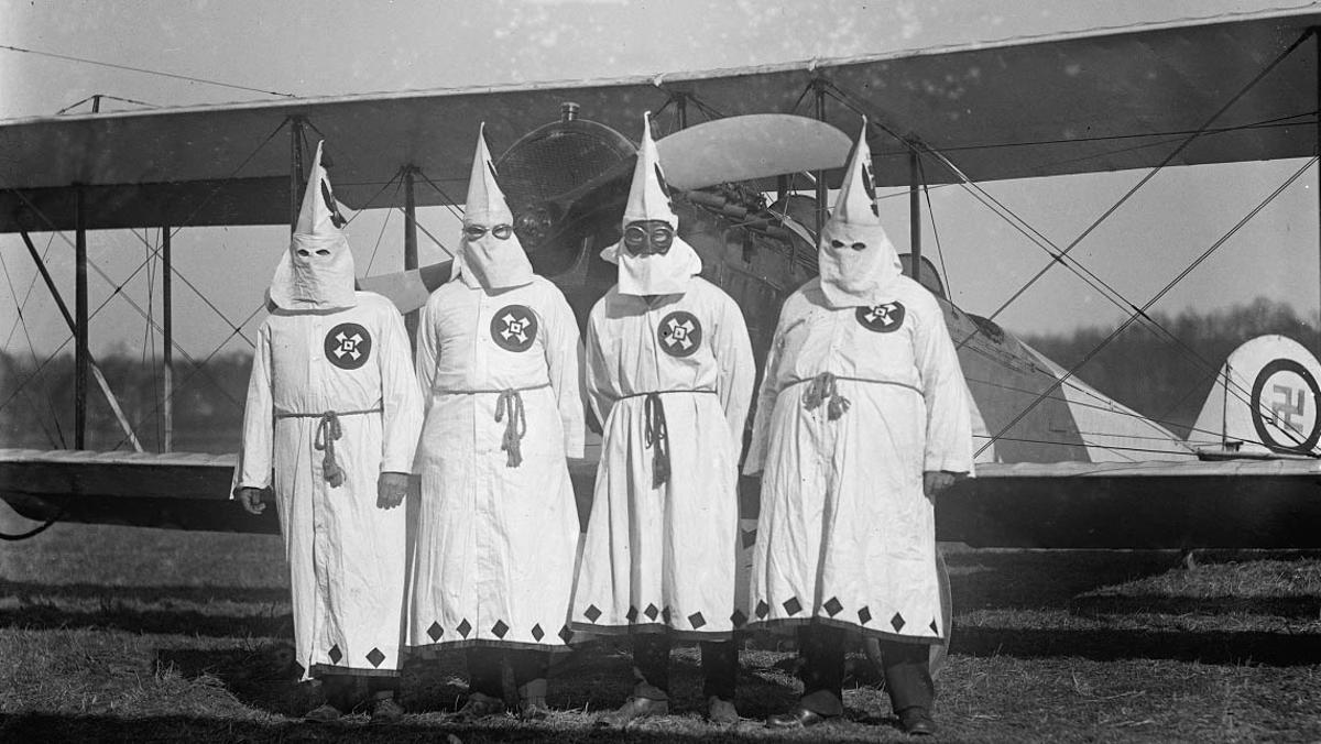 ‘La noche temática’ estrena ‘El Ku Klux Klan: una historia americana’