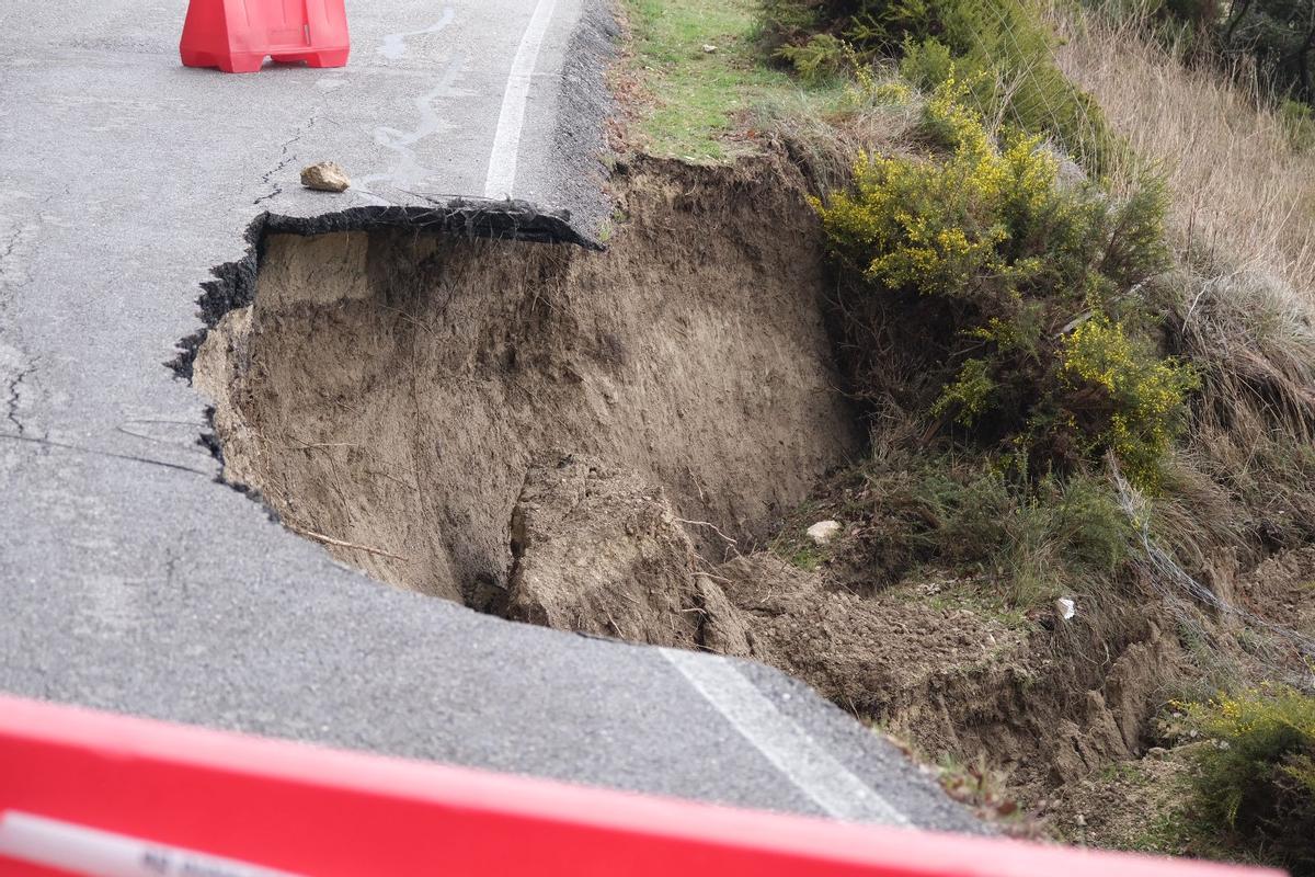 Cortada la carretera de acceso al santuario de la Virgen de la Sierra en Cabra
